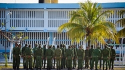 Rapero cubano aún sin juzgar lleva dos meses en celda de castigo